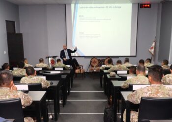 Coroneles del PAME participaron en conferencia magistral a cargo de la Sociedad Nacional de Industrias