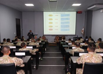 Coroneles del PAME participaron en Conferencia sobre el Poder Legislativo