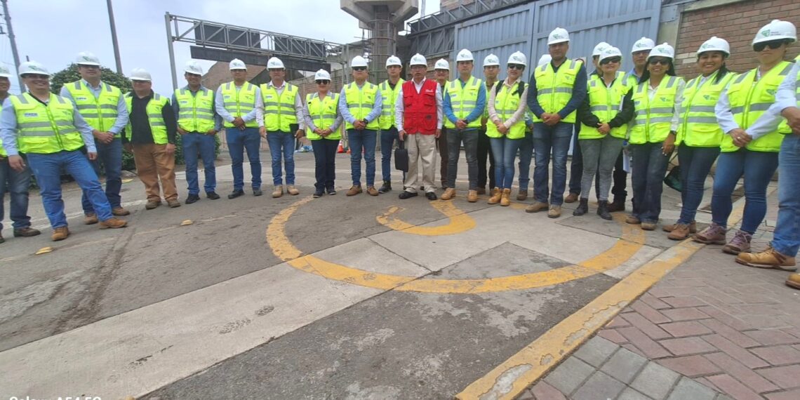 Oficiales estudiantes del LXIX Programa de Comando y Estado Mayor visitaron las instalaciones de la Línea 1 del Metro de Lima.