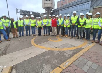 Oficiales estudiantes del LXIX Programa de Comando y Estado Mayor visitaron las instalaciones de la Línea 1 del Metro de Lima.