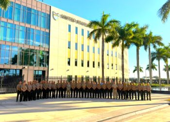 Liderazgo y estrategia global: Oficiales del PAME fortalecen su visión estratégica en el comando sur de EE.UU.