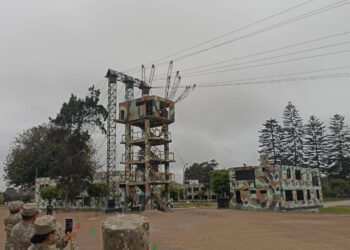 II programa de oficiales de reserva refuerza su formación en la Escuela de Paracaidistas