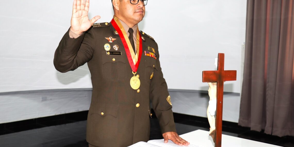 Sustentación con éxito de tesis para optar el grado académico de Maestro en Ciencias Militares