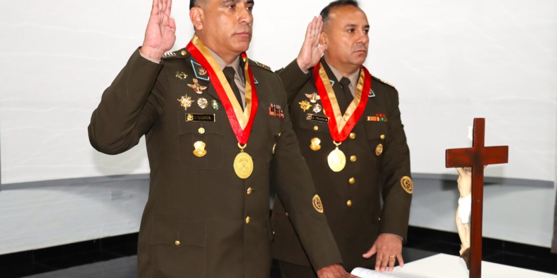 Sustentaciรณn con รฉxito de tesis para optar el grado acadรฉmico de Maestro en Estrategia y Geopolรญtica