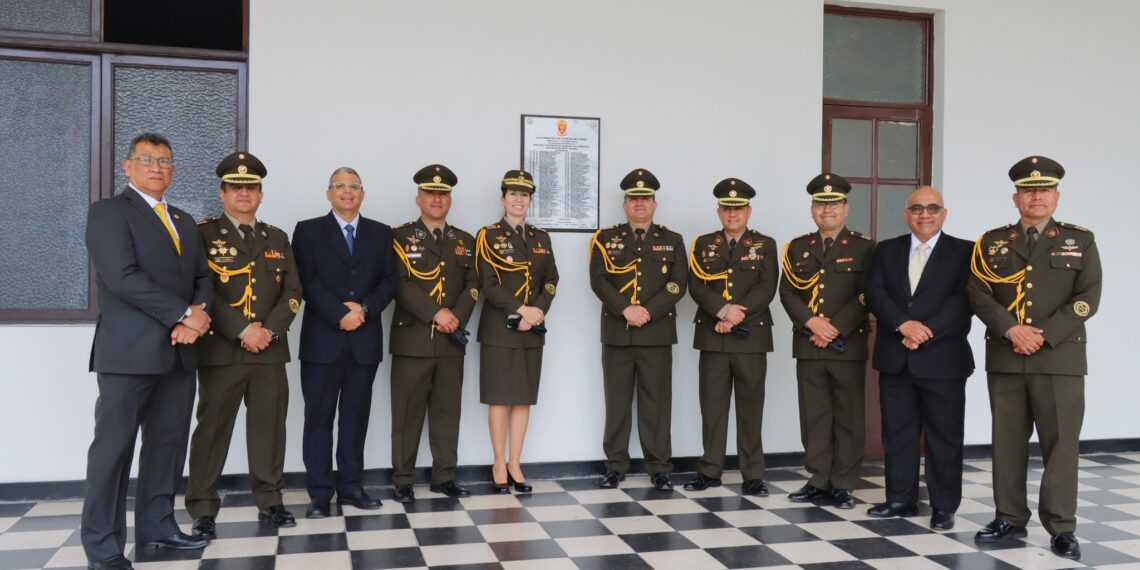 VI Maestría en Ciencias Militares devela placa conmemorativa de su paso por la ESGE-EPG