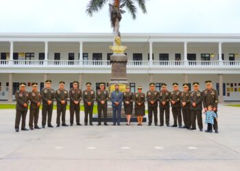 Emotiva renovación de placa de la VIII Promoción de la Maestría en Ciencias Militares