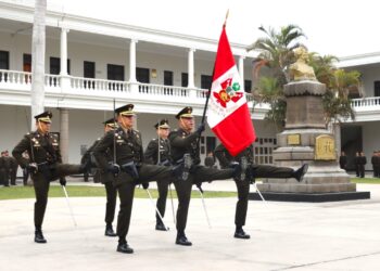 Izamiento del Pabellón Nacional: Fortaleciendo la identidad nacional