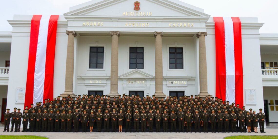 Clausuras de programas tácticos en la ESGE-EPG: Reconocimiento a la excelencia académica