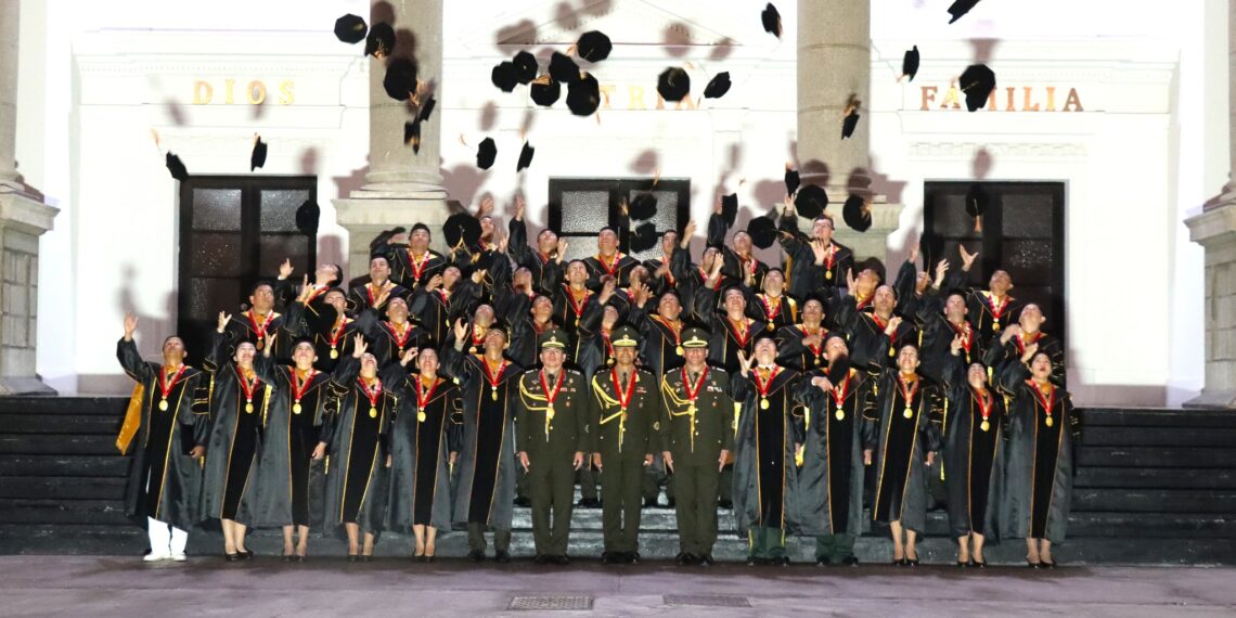 ESGE-EPG celebra la graduación de nuevos Maestros en Estrategia y Geopolítica, y Ciencias Militares