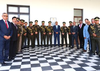 Develación de placa de la II Promoción del Curso de Empleo de Grandes Unidades de Combate