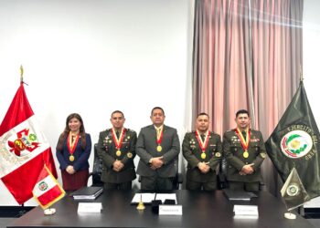 Sustentación de tesis: “Impacto de la gestión del talento humano en la toma de decisiones geopolíticas en las Fuerzas Armadas del Perú, 2025”