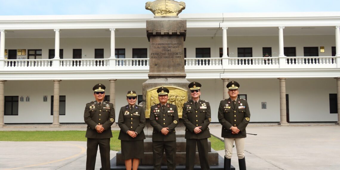 Develación de placa de la XI promoción de la Maestría en Ciencias Militares de la ESGE-EPG