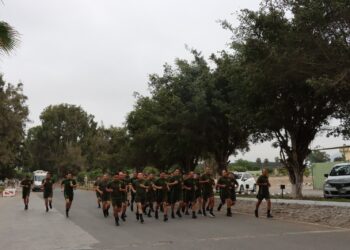 Oficiales estudiantes de la ESGE-EPG rinden test de capacidad física