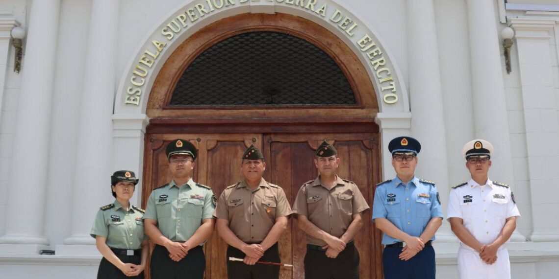ESGE-EPG recibe a oficiales de la República China en el marco del intercambio académico militar