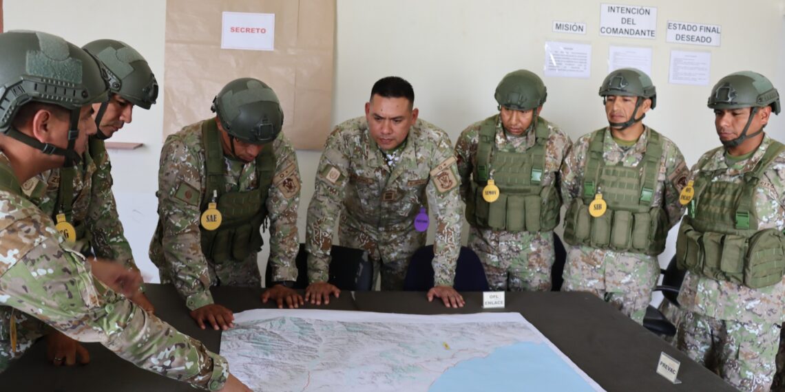 Conocimiento y práctica para servir a la nación: Oficiales alumnos fortalecen su preparación en el rol de orden interno