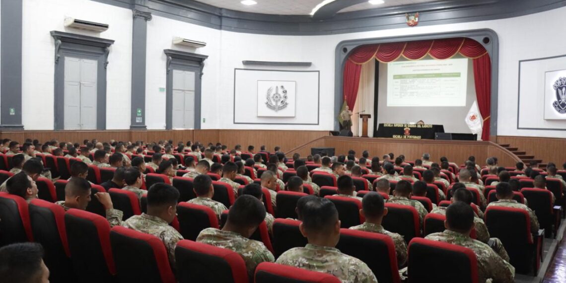 Conferencia Magistral “El planeamiento estratégico como eje de dirección, integración y desarrollo del Ejército”