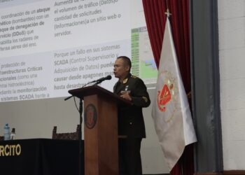 ESGE-EPG fortalece el pensamiento estratégico con conferencia sobre operaciones multidominio