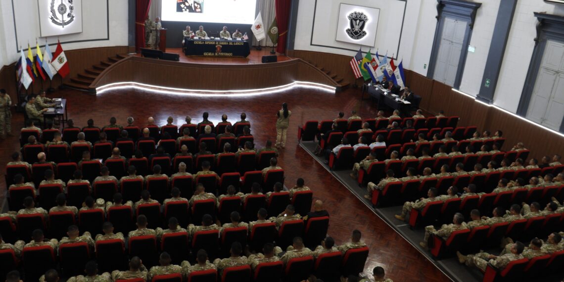 ESGE-EPG inaugura el Seminario Internacional de Operaciones de Información, Operaciones Especiales y Ciberdefensa