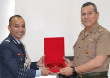 ESGE-EPG recibe visita del agregado de Defensa de la India