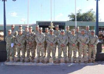 Del aula al terreno: Oficiales alumnos del LXXI PCEM inician prácticas operativas en unidades del Ejército