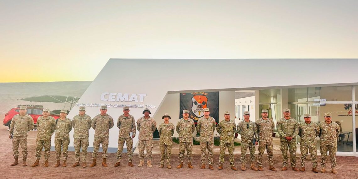 Grupo de estudio del LXXI PCEM fortalece su preparación operacional en la 6a Brigada Blindada realizó una visita académica al Agrupamiento Antitanque “Cazadores” N° 3