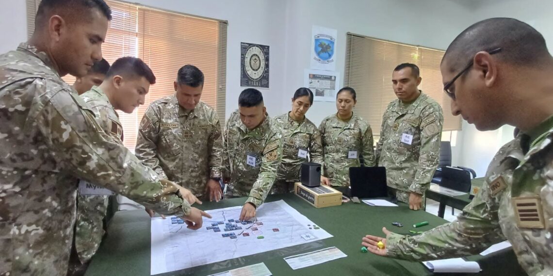 Prácticas operativas preparan a los oficiales alumnos para el próximo viaje de estudiosa