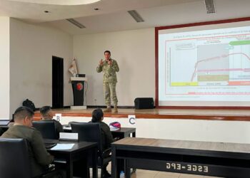 Conferencia sobre operaciones especiales fortalece la preparación de oficiales del Programa de Comando y Estado Mayor