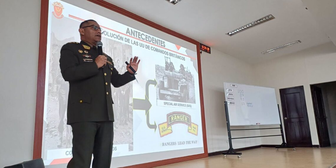 Visión y experiencia operacional: General de Brigada Julio Manuel Díaz León Sub jefe del Estado Mayor General del Ejército brindó conferencia a los oficiales del Programa de Comando y Estado Mayor