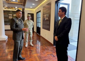 ESGE-EPG recibe la visita del diputado Dr. Frank Krklec Torres durante su semana de representación