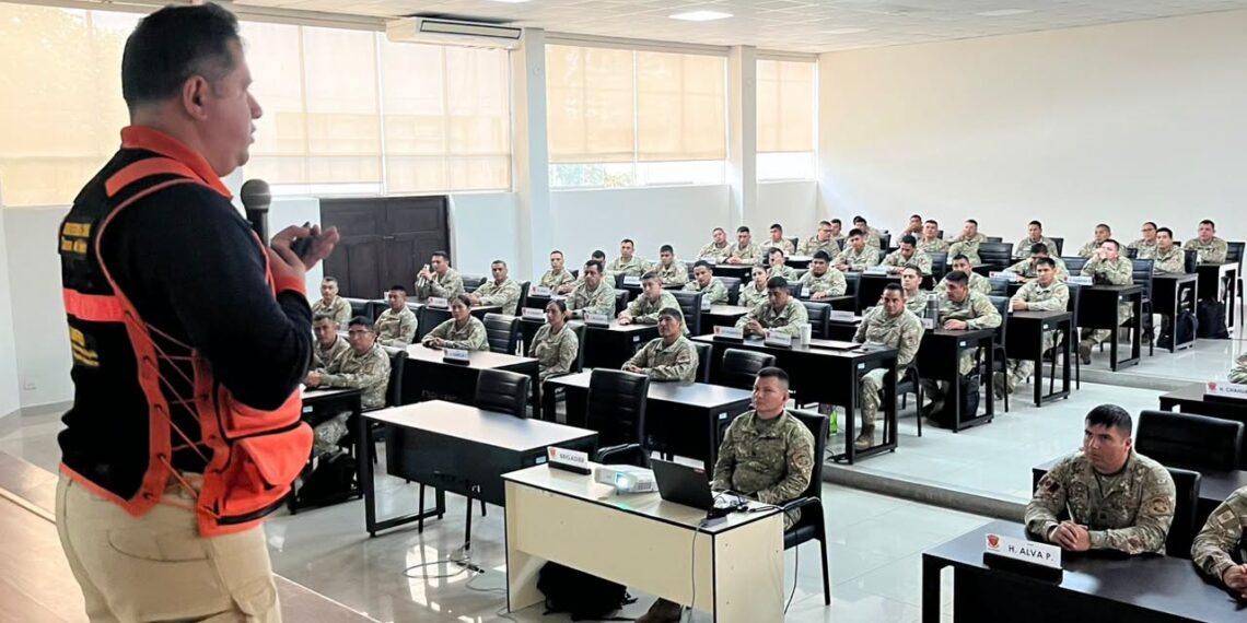 ESGE-EPG fortalece la preparación de sus oficiales alumnos frente al Fenómeno del Niño