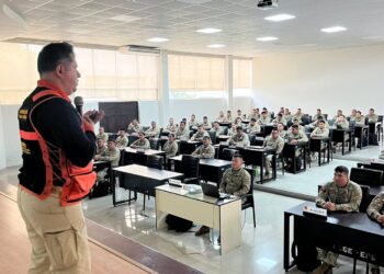 ESGE-EPG fortalece la preparación de sus oficiales alumnos frente al Fenómeno del Niño